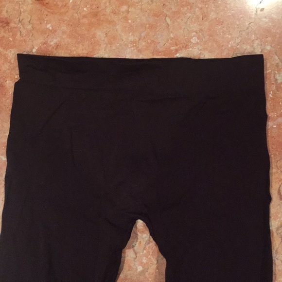 Brown CAPRI LEGGINGS WITH BUTTONS ONE SIZE - Picture 3 of 5